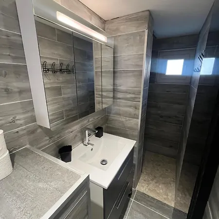 Le Logis Des Cerfs Les Angles (Pyrenees-Orientales)