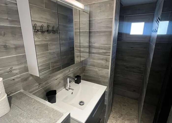 Le Logis Des Cerfs Les Angles (Pyrenees-Orientales)